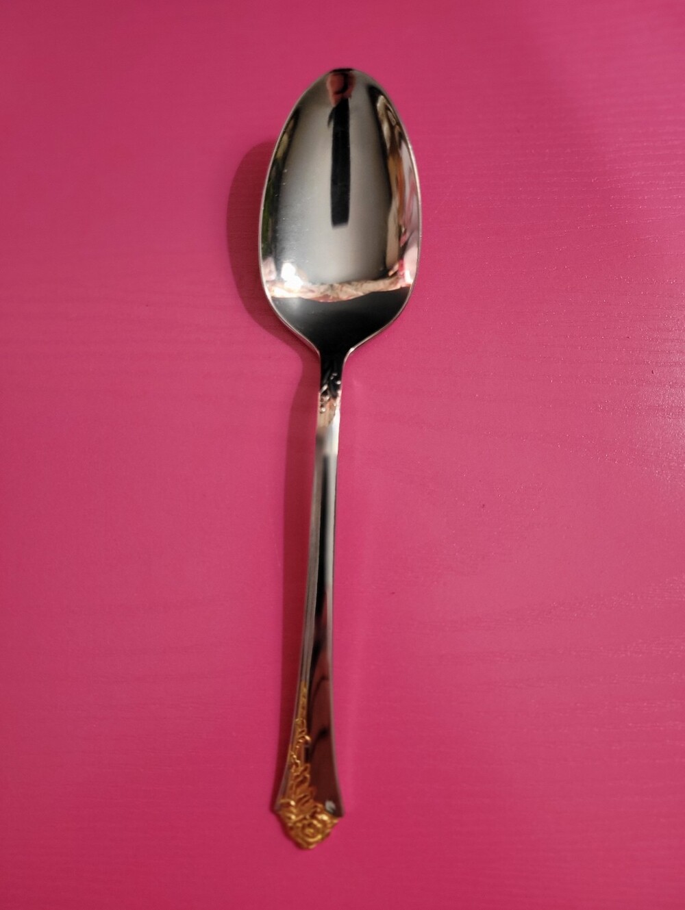 Oneida Golden Damask Rose Soup Spoon Stainless Gold Accent (1393)